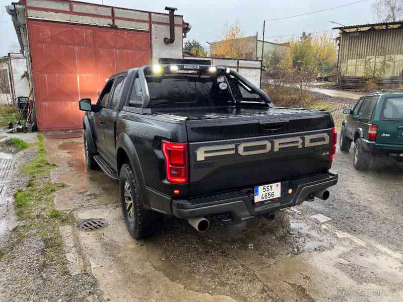 Ford F-150 Raptor - foto 8