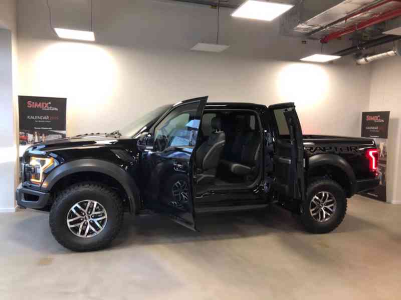 Ford F-150 Raptor - foto 10