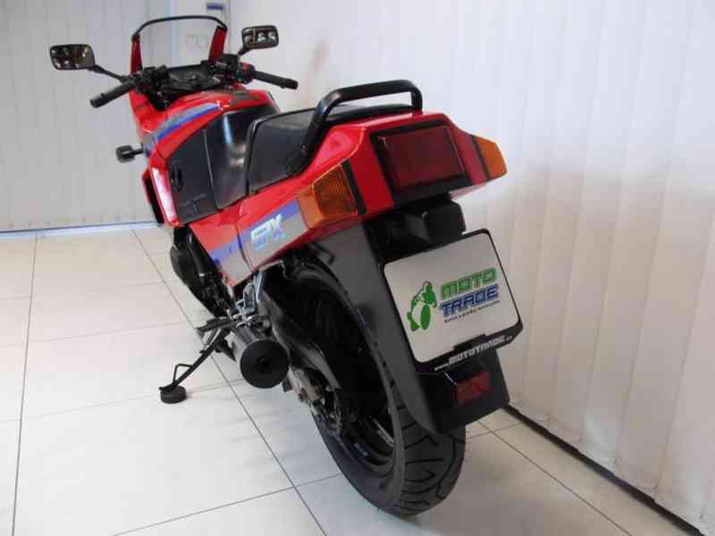 Kawasaki GPX 600 - foto 6