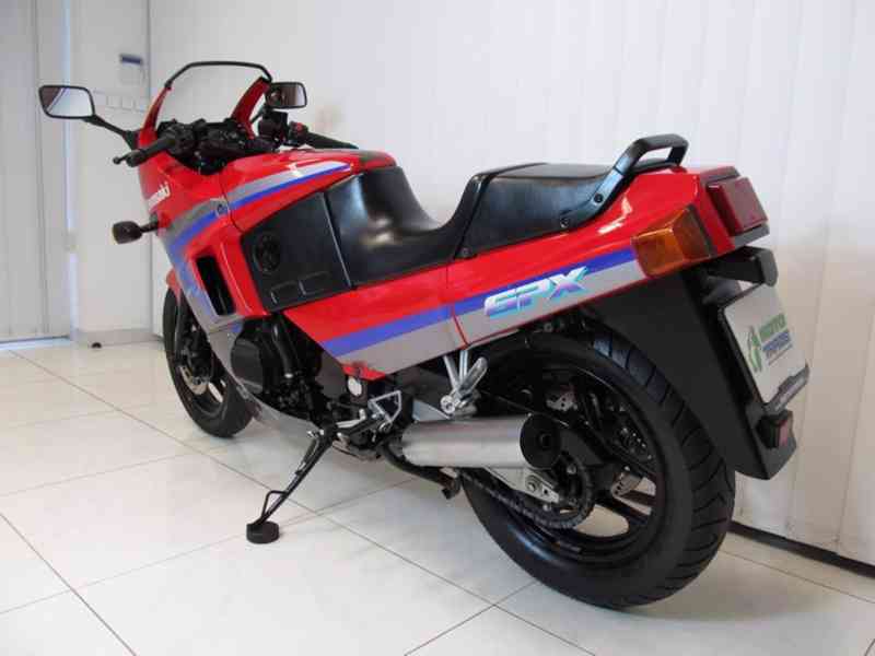 Kawasaki GPX 600 - foto 5