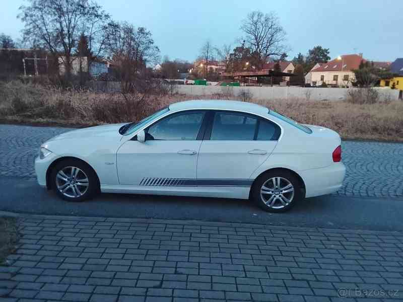 BMW Řada 3 318 D - foto 3