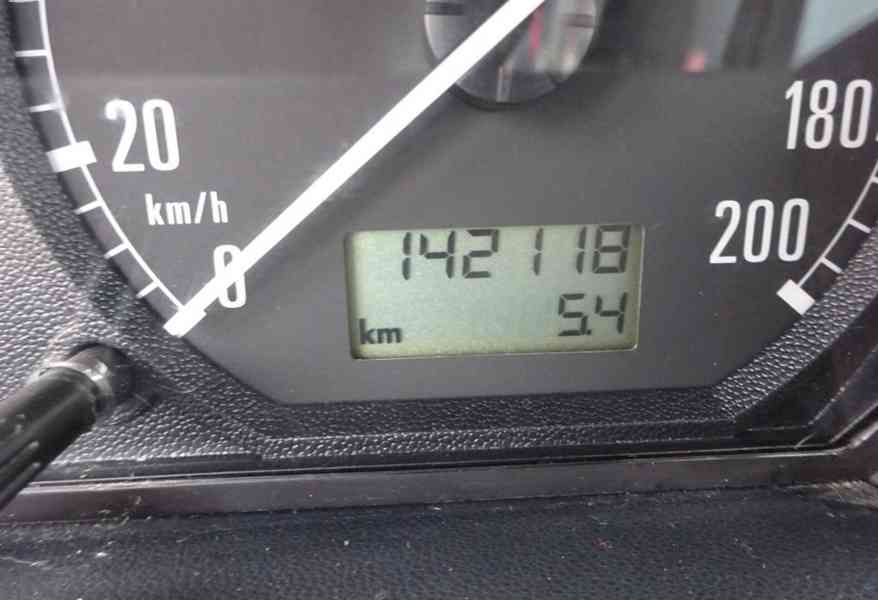 Škoda Fabia 1.9 SDI r.v.2000 (47 KW) stk:10/2027 - foto 9