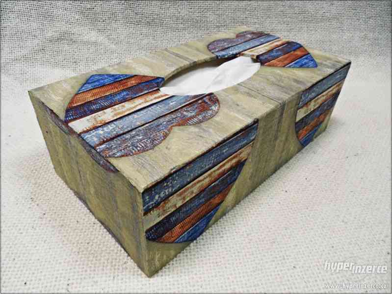 Dřevěná krabička na kapesníky - foto 1