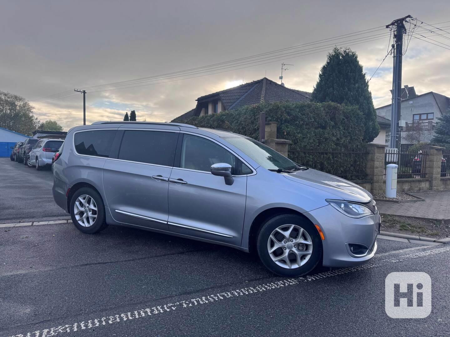 Chrysler Pacifica 3,6 RU Panorama Limited 2020 - foto 1