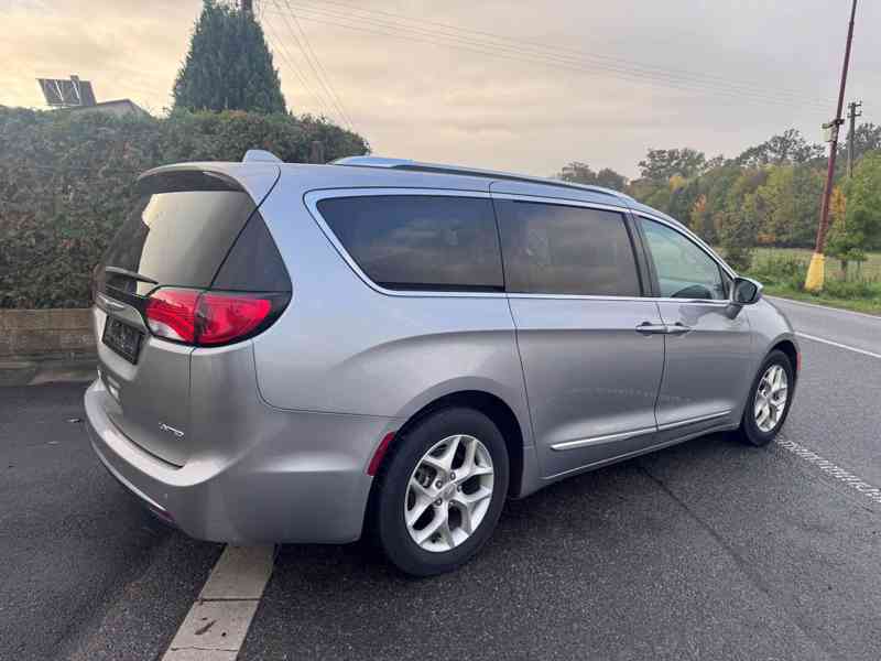 Chrysler Pacifica 3,6 RU Panorama Limited 2020 - foto 4