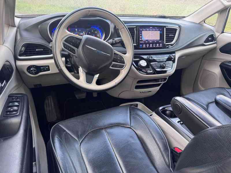 Chrysler Pacifica 3,6 RU Panorama Limited 2020 - foto 15