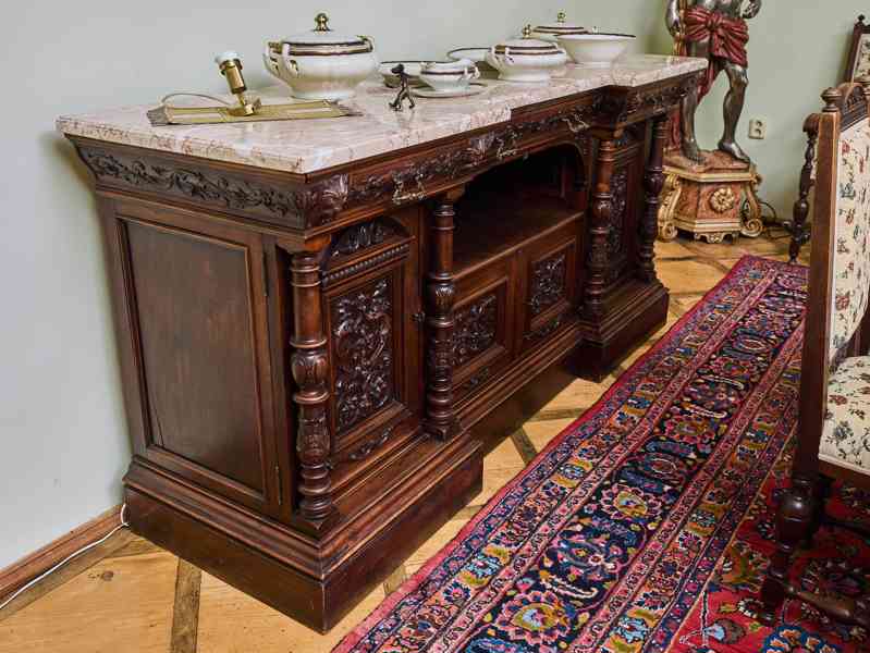 Neorenesanční jídelna ze zámku starožitná a unikátní - foto 3