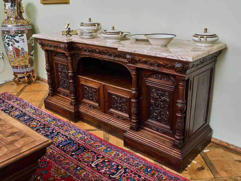 Neorenesanční jídelna ze zámku starožitná a unikátní - foto 10