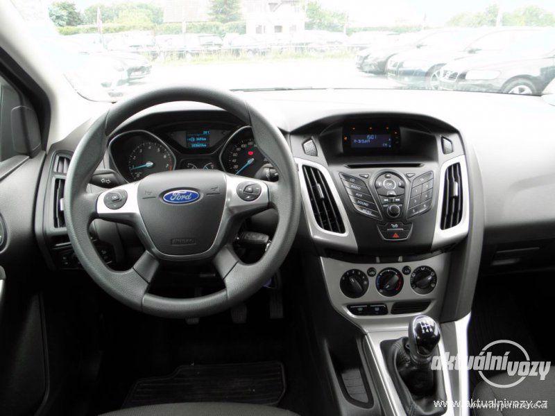 Ford Focus 1.6, benzín,  2011 - foto 11