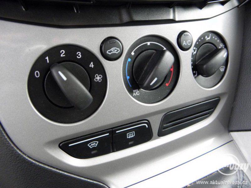 Ford Focus 1.6, benzín,  2011 - foto 14