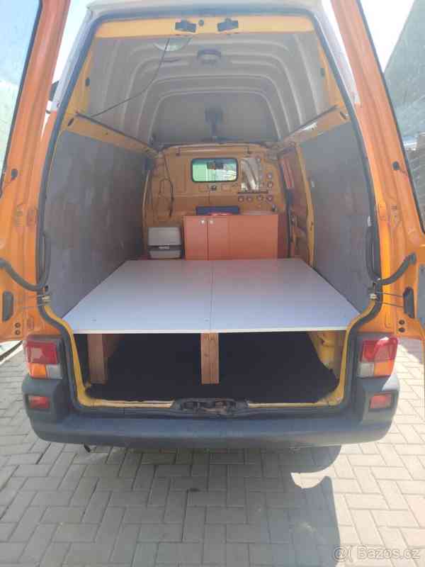 Volkswagen Transporter 1,9   Obytné dodávky - foto 17