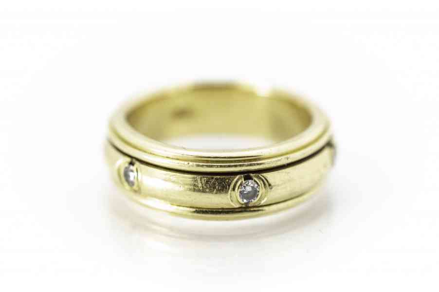 Zlatý prsten s diamanty 6 x 0,08 ct, vel. 63 - foto 1