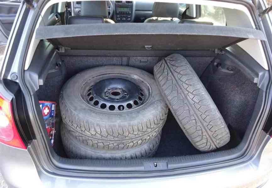 Volkswagen Golf, 1.9 TDI (77 KW) AUTOMAT r.v.-2004 - foto 14