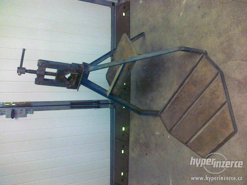 Instalatérský svěrák Pionýr - foto 1