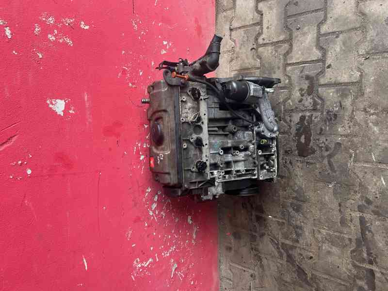 Motor 1,4 8V KFV 55KW Peugeot Citroen záruka 3 měs - foto 3