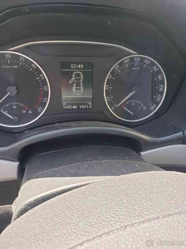 Škoda Octavia 1,6   2 Facelift TDi r.v.2012 - foto 7