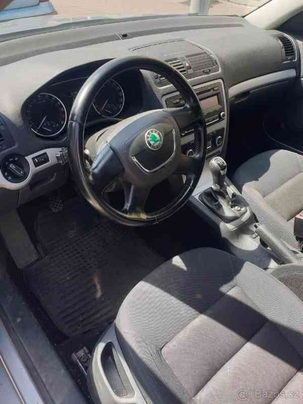Škoda Octavia 1,6   2 Facelift TDi r.v.2012 - foto 6