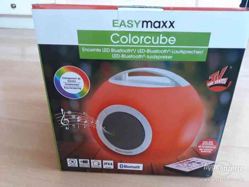 Easymaxx Rcube - barevný LED Bluetooth reproduktor - foto 1