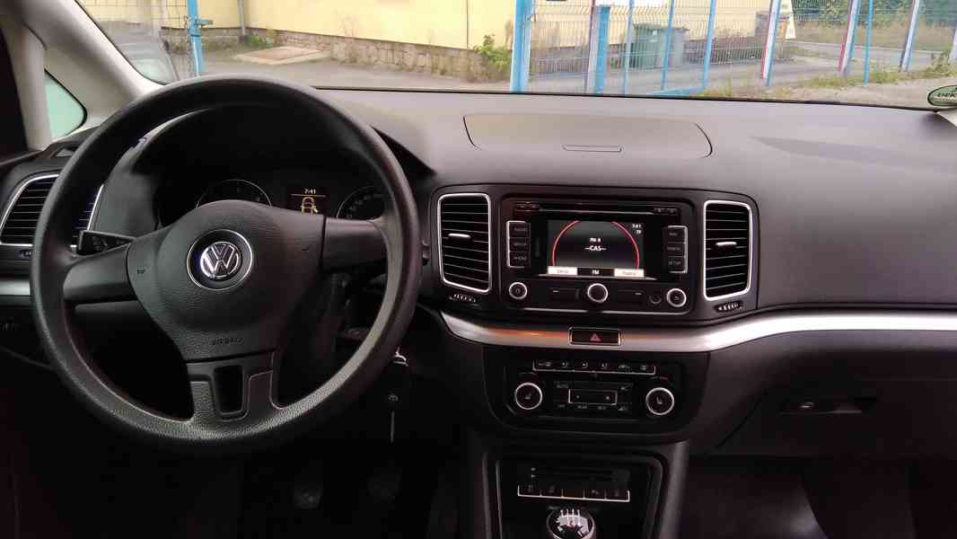 VOLKSWAGEN Sharan 2,0TDI  Comfortline Panorama - foto 16