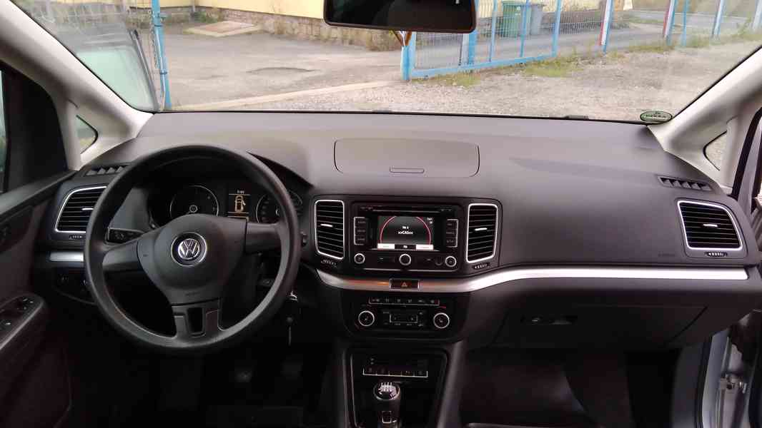 VOLKSWAGEN Sharan 2,0TDI  Comfortline Panorama - foto 15