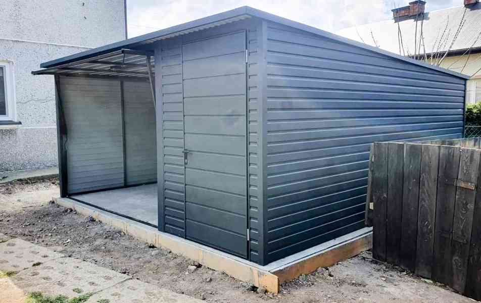 Plechová garáž 4,5m x 6m spád dozadu, vrata antracit TS231 - foto 5