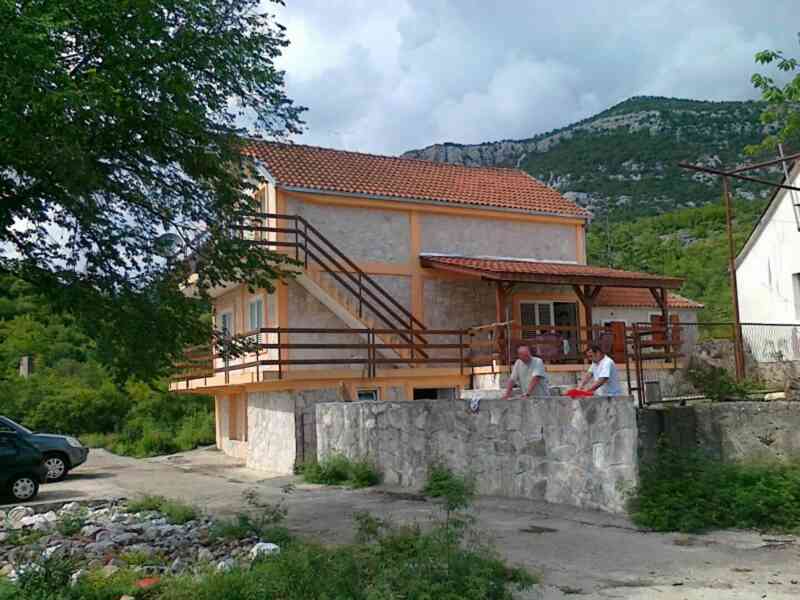 🏡Prodej rodinného domu v Černé Hoře - foto 4