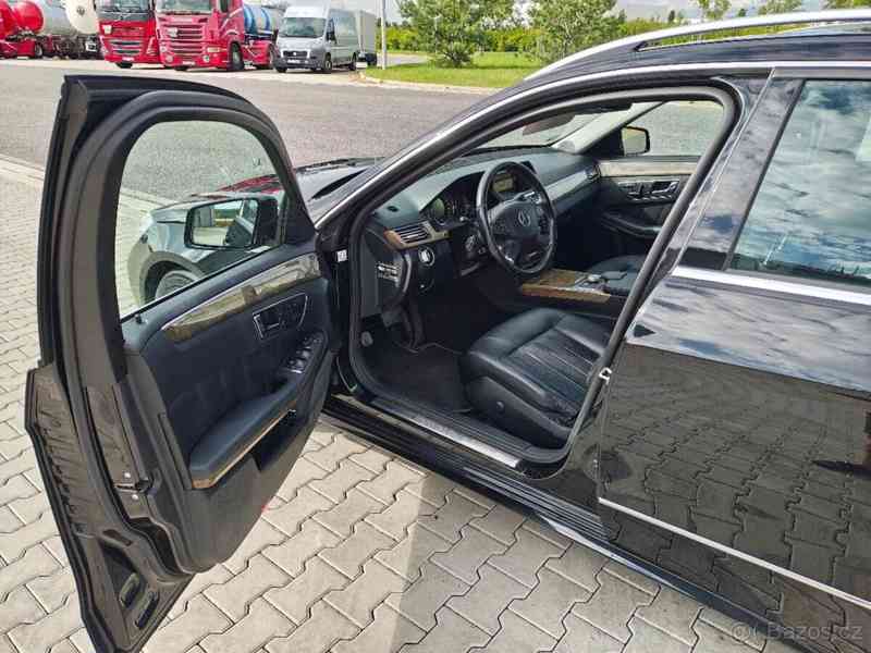 Mercedes-Benz Třídy E E350 CGI - foto 15