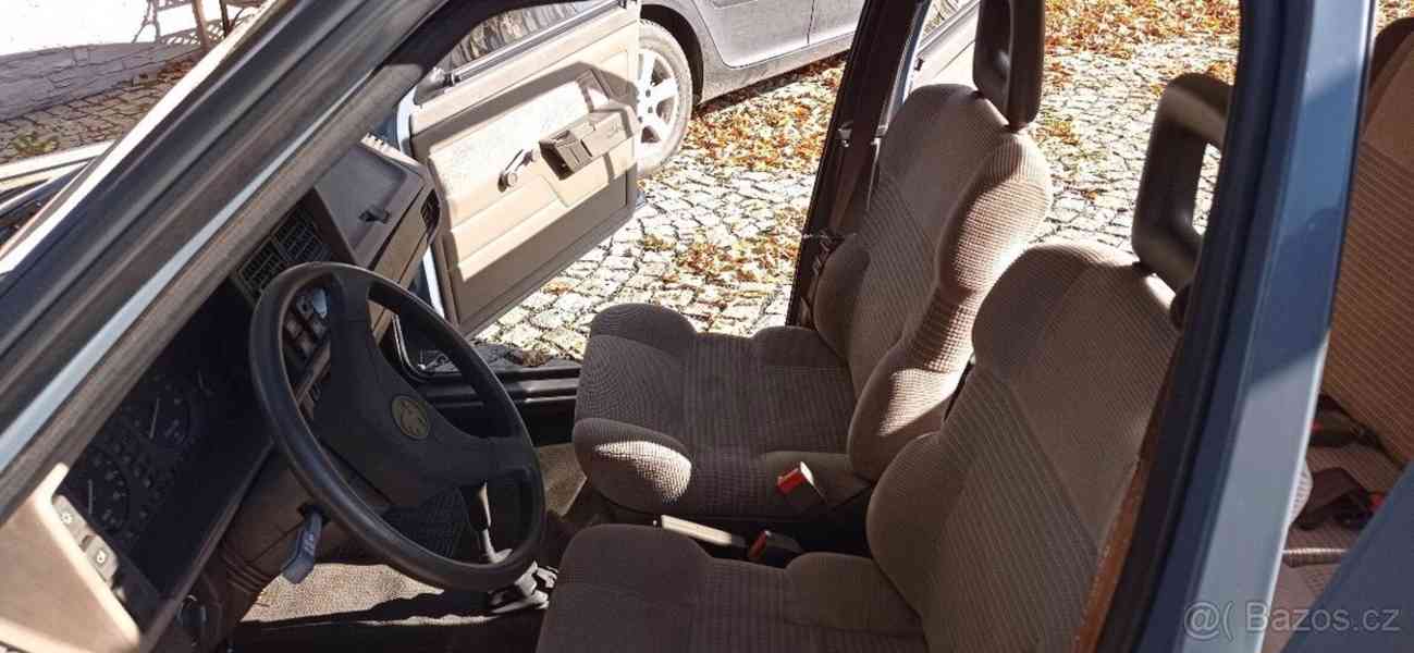 Škoda Favorit 2,0   136 LS – poctivý českosloven. - foto 2