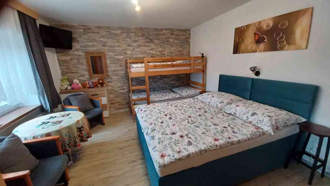 Prodej rodinného domu, ubytovacího zažízení - foto 13