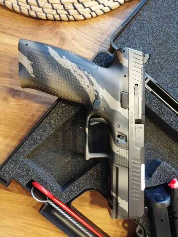 Prodám pistoli CZ P-10F 9mm Luger. Naprosto nová, nepoužitá - foto 11