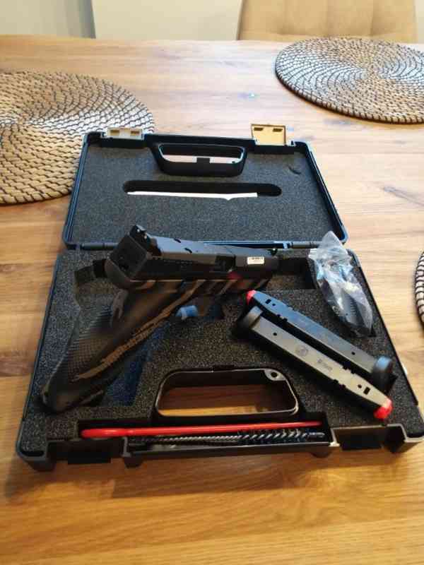 Prodám pistoli CZ P-10F 9mm Luger. Naprosto nová, nepoužitá - foto 2