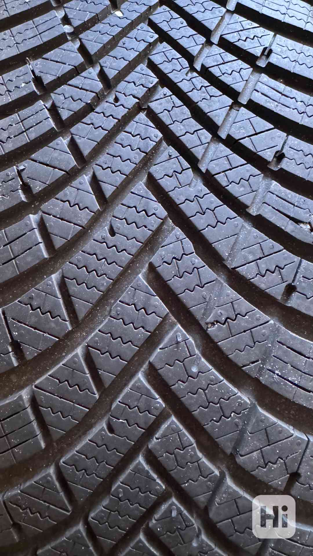 Pneu 195/45 R16 - foto 1