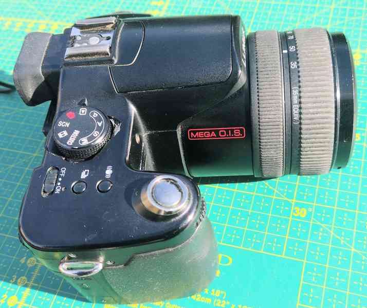 Digitální zrcadlovka Panasonic DMC-FZ50 - 10,1 Mpx, 12xZOOM - foto 10