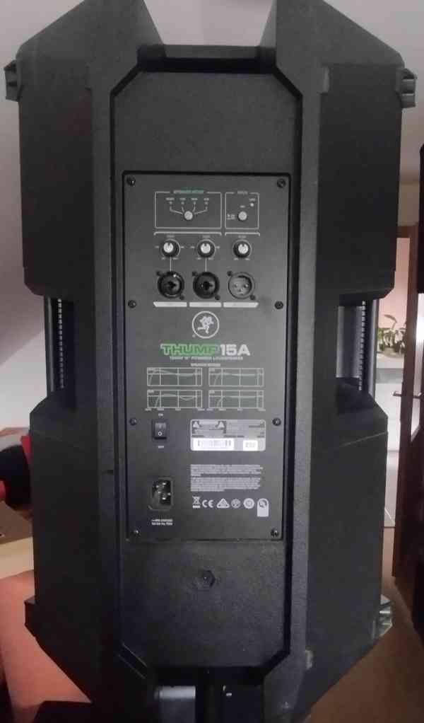 Aktivní reprobox s Mixem - MACKIE Thump 15 A 650/1300W - foto 3