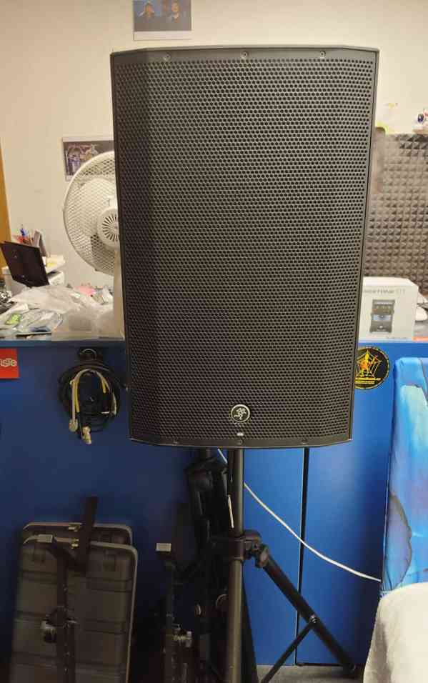 Aktivní reprobox s Mixem - MACKIE Thump 15 A 650/1300W - foto 7