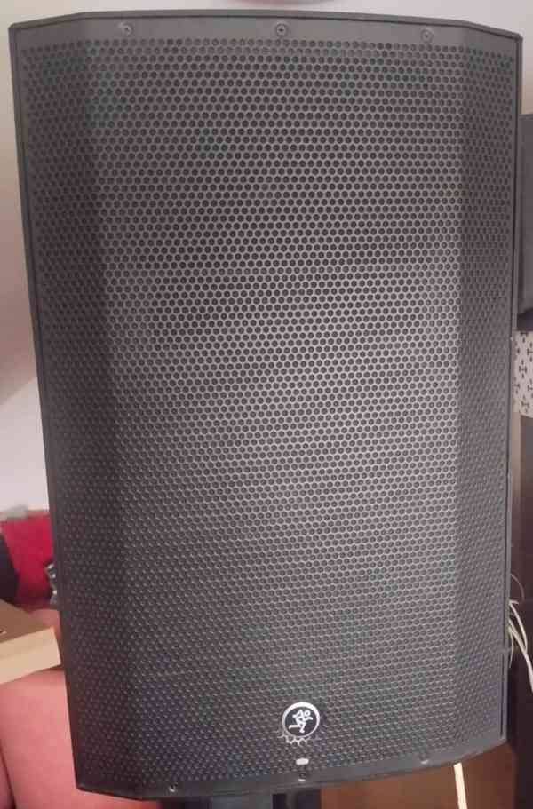 Aktivní reprobox s Mixem - MACKIE Thump 15 A 650/1300W - foto 2