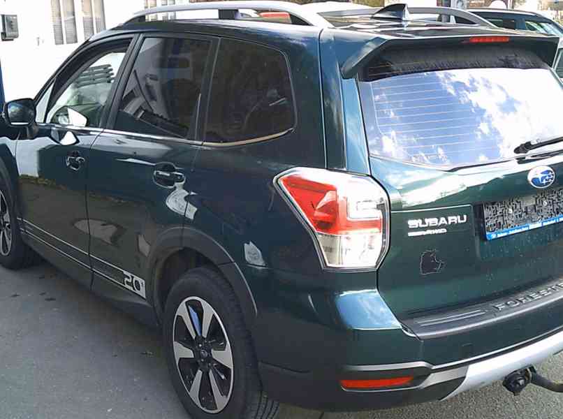 Subaru Forester 2,0i Exclusive 20th Anniversary benzín 110kw - foto 5