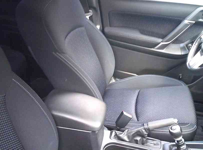 Subaru Forester 2,0i Exclusive 20th Anniversary benzín 110kw - foto 9