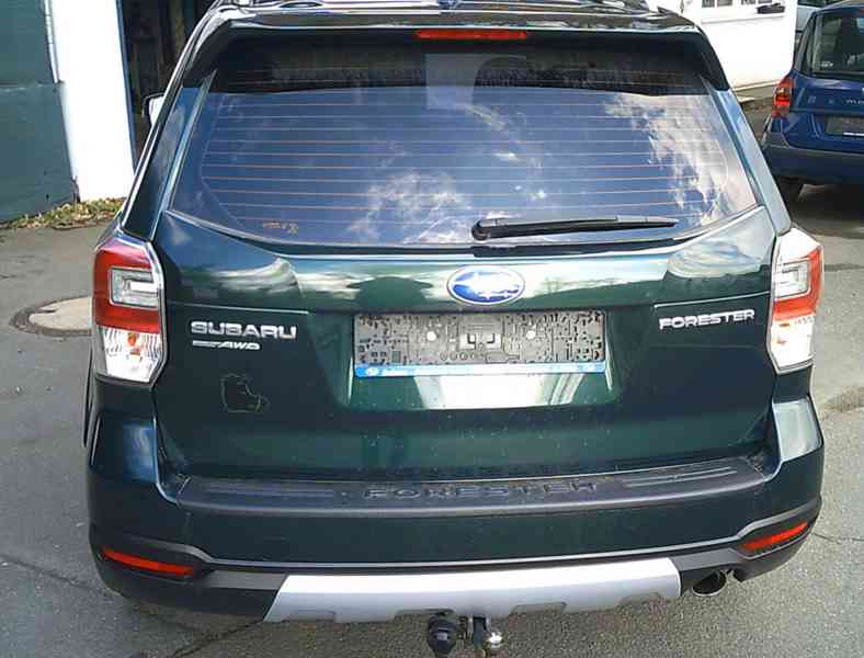 Subaru Forester 2,0i Exclusive 20th Anniversary benzín 110kw - foto 6