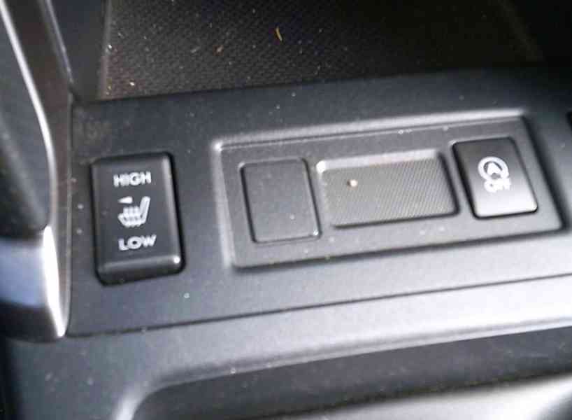 Subaru Forester 2,0i Exclusive 20th Anniversary benzín 110kw - foto 13