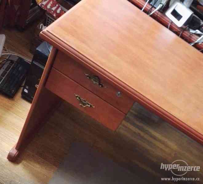 Dřevěné kancelářské stoly- ručně vyřezávané - foto 2
