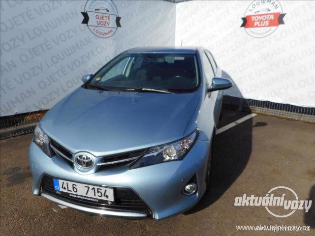 Toyota Auris 1.6, benzín,  2013 - foto 8