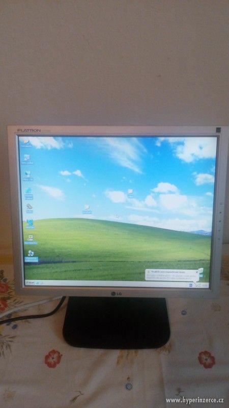 LCD monitor č4 - foto 1