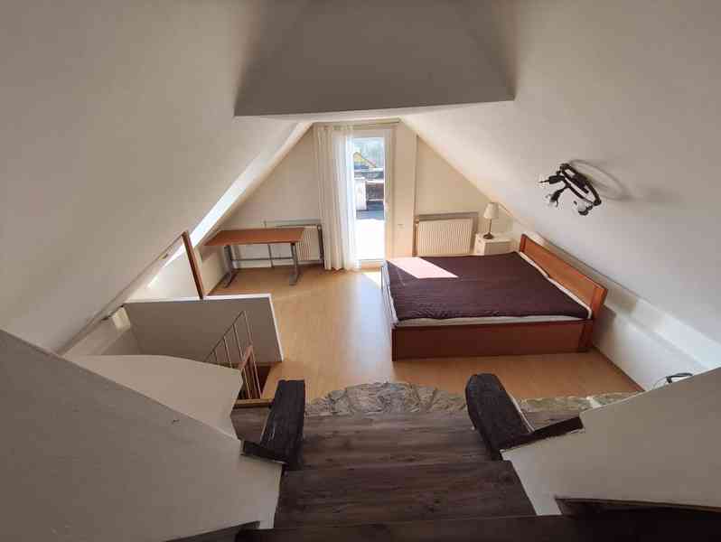 Pronájme bytu v domě 2+1 73m2 - foto 12