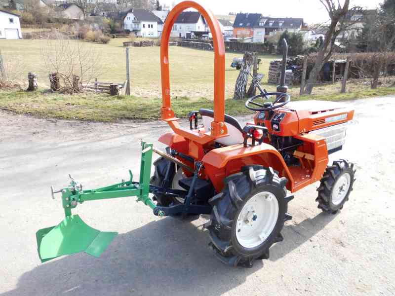 Traktor Kubota B1400 - foto 4