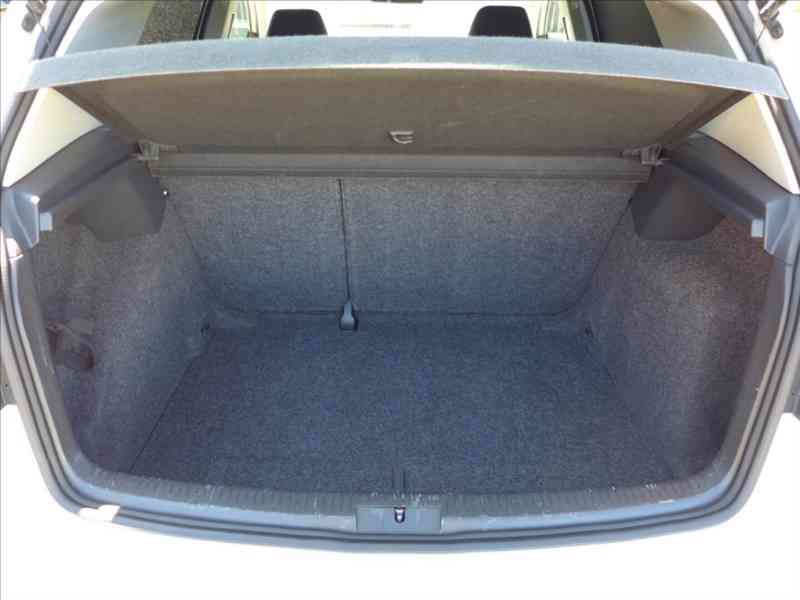 Volkswagen Golf 1,6 TDI KLIMA, BEZ KOROZE - foto 8