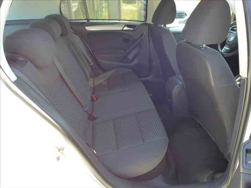 Volkswagen Golf 1,6 TDI KLIMA, BEZ KOROZE - foto 9