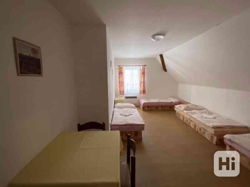 Prodej penzionu s restaurací, sálem a ubytováním – Ves čp. 3 - foto 19