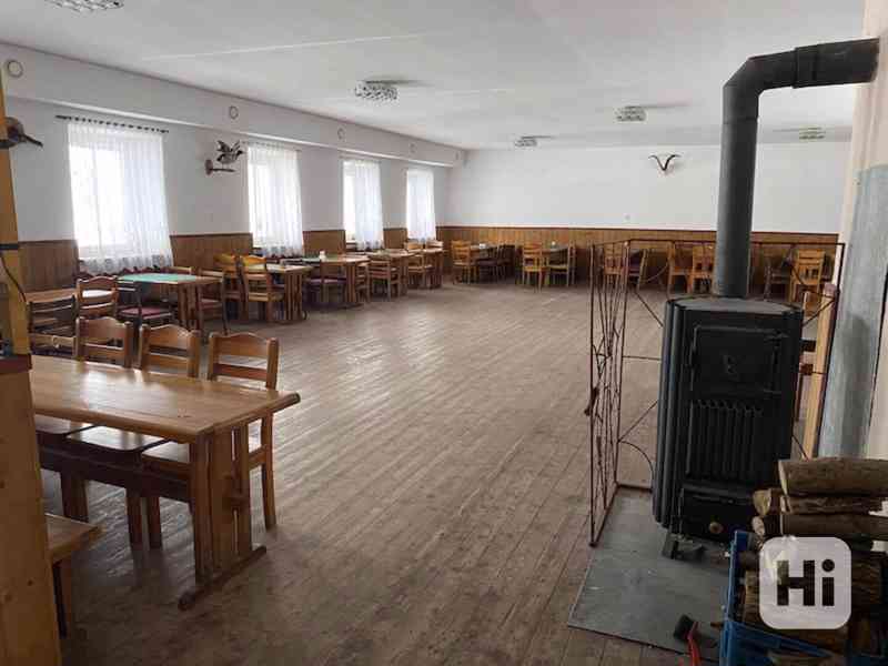 Prodej penzionu s restaurací, sálem a ubytováním – Ves čp. 3 - foto 5