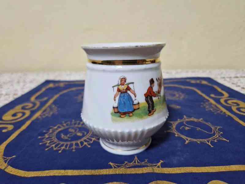 Sbírkový secesní porcelánový Hrnek Mušlák Krava - foto 3